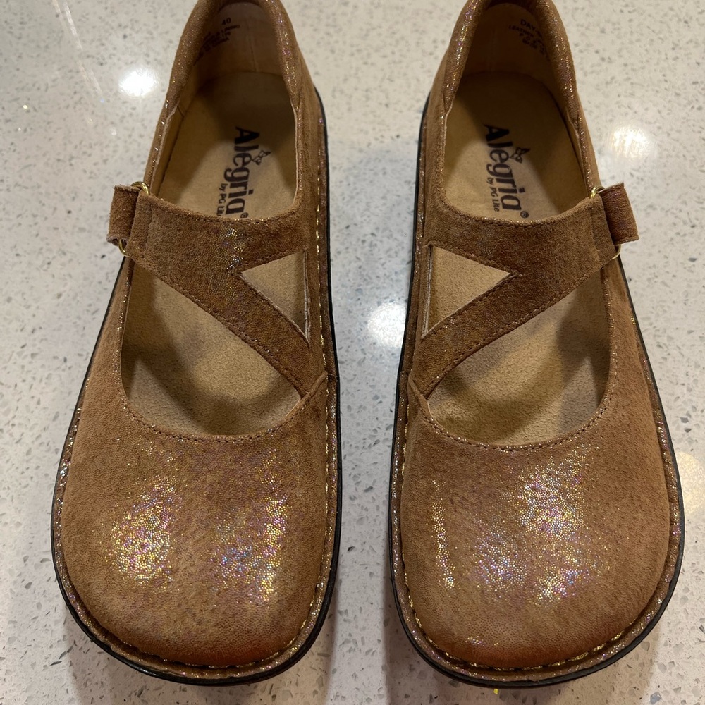 Alegria Dayna Disco Dessert Professional WMNS
EURO 40 9-9.5 NEW with BOX